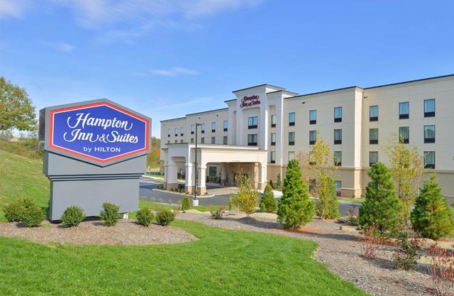 Hampton Inn & Suites California University-Pittsburgh