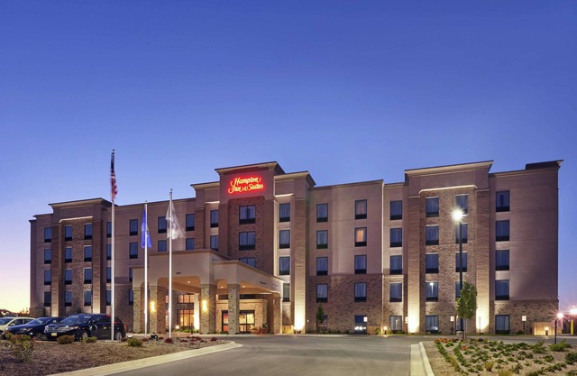 Hampton Inn & Suites Milwaukee/Franklin