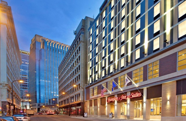 Hampton Inn & Suites Minneapolis/Downtown