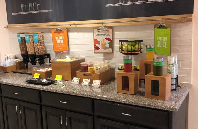 Hampton Inn & Suites Norfolk-Airport