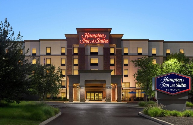 Hampton Inn & Suites Pittsburgh/Harmarville