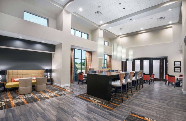 Hampton Inn & Suites San Antonio Brooks City Base