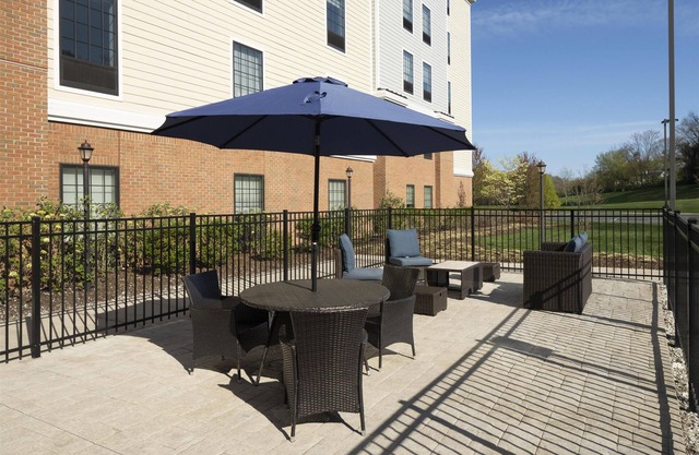 Hampton Inn & Suites Yonkers - Westchester