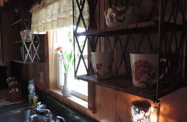 Hansel & Gretel Charming Cabin @ HomeAway Ranch & NoahSanctuary - Pet friendly!