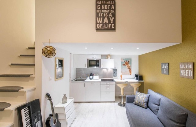 happy home Budapest GOLD Central located apartment with 80 039 s pinball machine