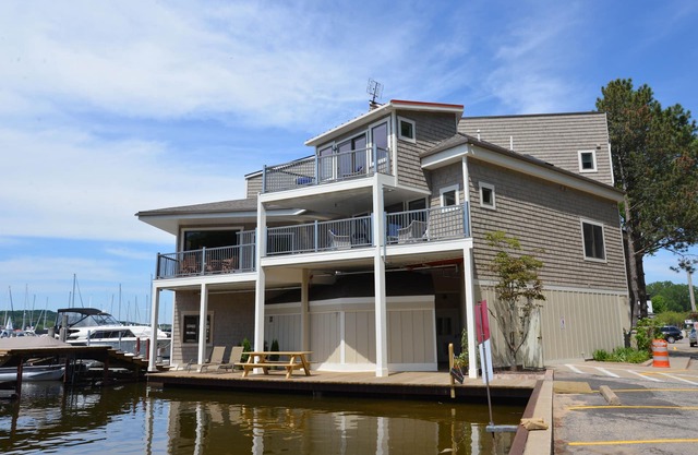 Harbor View Loft #3 is a waterfront condo - Big enough for everyone!