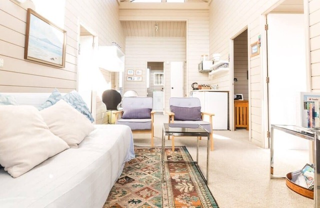 Harbour and Coastal 3 Bedroom Home with Path Views