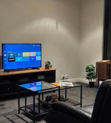 Harbour Front - 1min to ICCC, Casino - Parking, Office WFH Setup, Pool, Gym