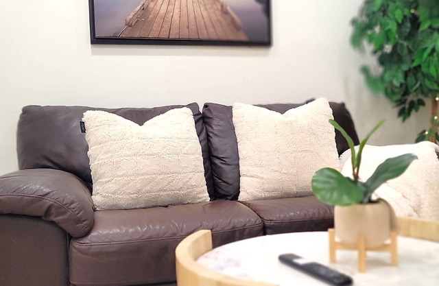 Harmony-Peg: A Cozy Urban Escape