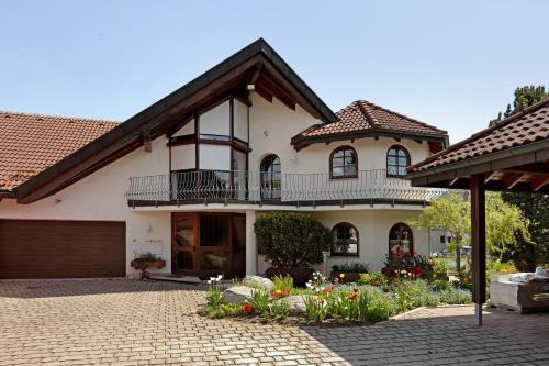 Haus Ella
