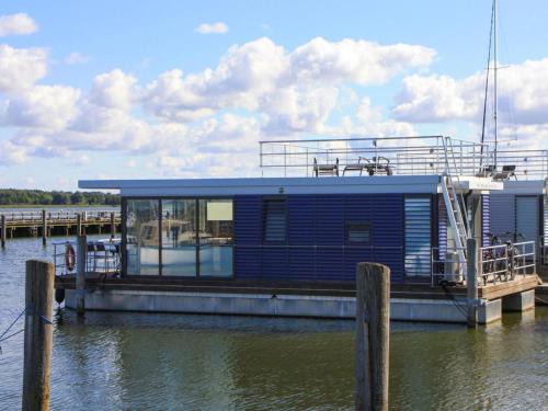 Hausboot Schwimmendes Haus in Ribnitz-Damgarten