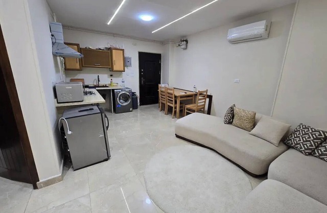 Hayat pyramids house 75Snn