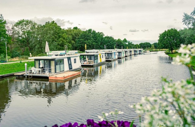 HB 5 - Hausboot Bad Bederkesa