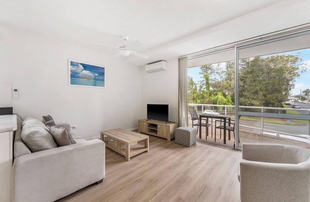 Headlands 12 - Coastal 2 bedroom unit located in Port Macquarie CBD