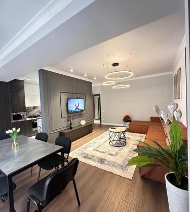 Heart of the City in Bay Tash Residence