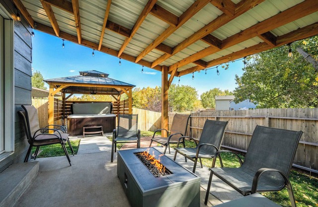Hearth Haven! Family Fun w/Fire Pit & Games