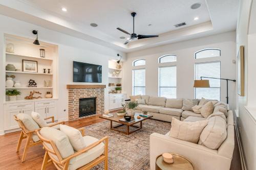 Heated Pool Family-Friendly Houston Area Home!