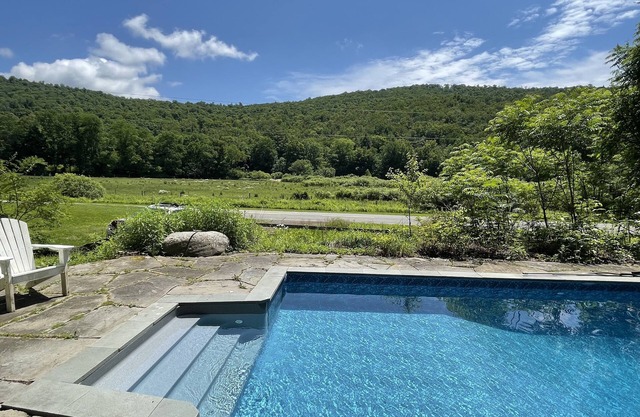 Heated Pool. Mountains. AC. 2 Hrs NYC