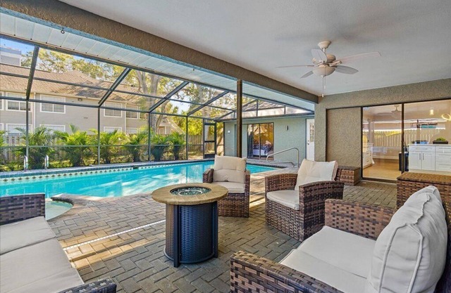 Heated Saltwater Pool & Spa l Family Friendly l Near Beaches & Clearwater