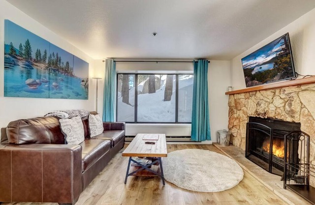 Heavenly Mountain Lake Retreat Near Hiking & Bikin