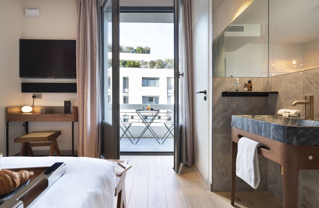 Hebe Hotel