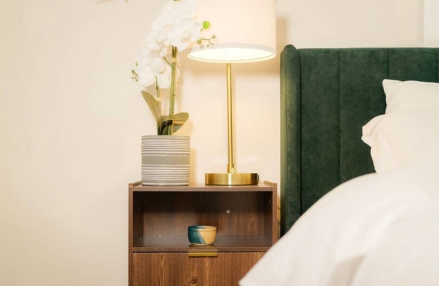 Heights Haven on Paris | 2BD Stay