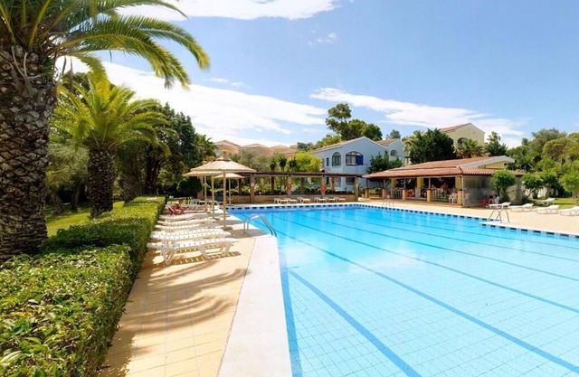 Helion Resort - One Bedroom Apartment surrounded by beachside gardens