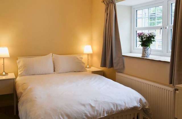 Hen House Cottage - White House Cottages