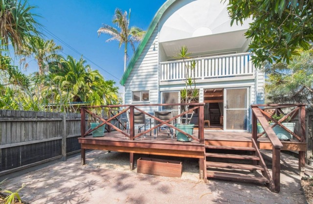 HENNESSEA - Unique Beachfront