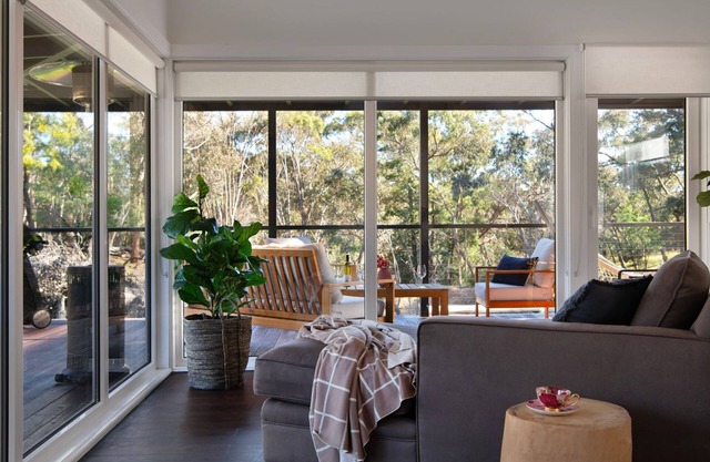 Hepburn Springs Retreat- stylish & light-filled