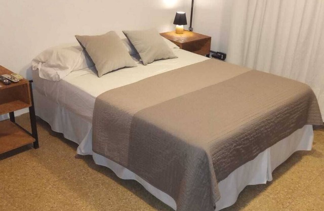 Hermoso monoambiente en pleno Barrio General Paz. Frente a Plaza Alberdi