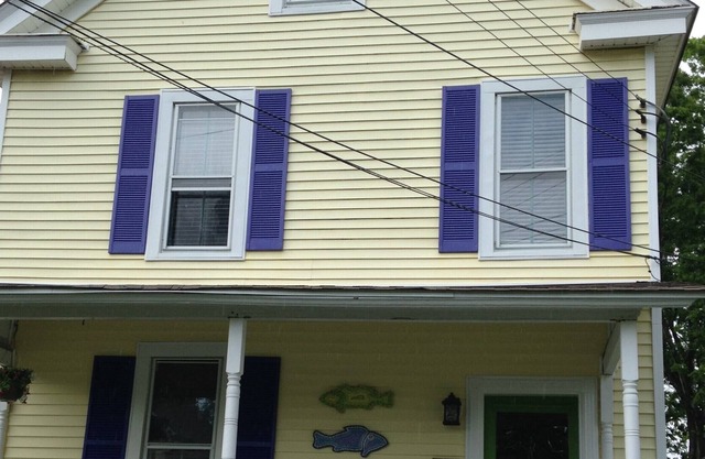 Heron House - short walk to beach and downtown