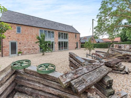 Heron's Den - Uk44529