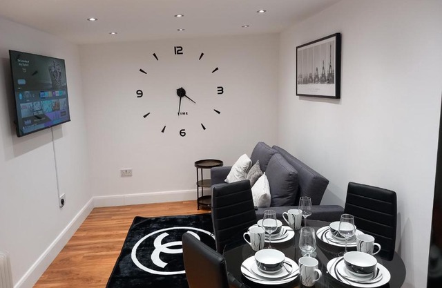 Heronsgate GH013