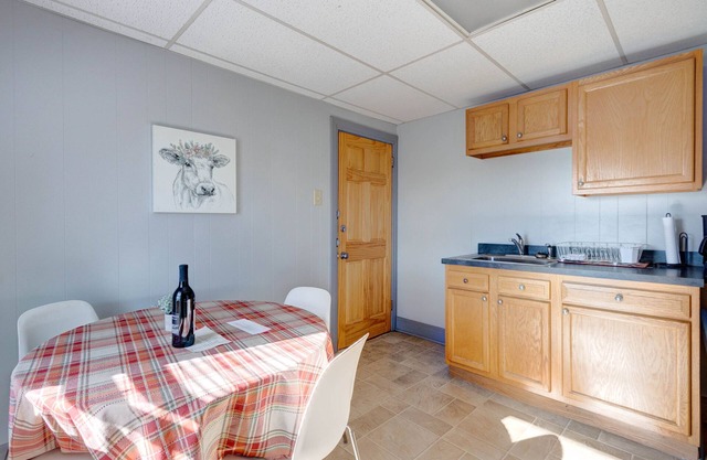Hershey Street Garden View, Apt #9