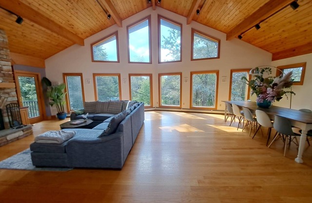Hidden Charm in Hudson Valley In Dutchess County