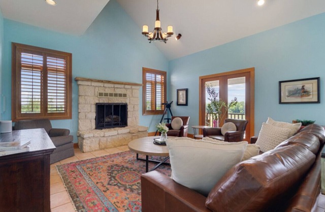 Hidden Gem: Spacious Countryside Retreat w/Pool