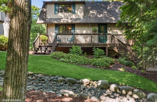 Hideaway By The Lake