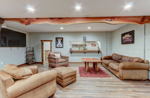 High End Basement Apartment Close to Trilith