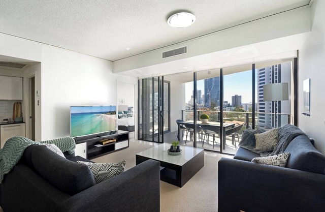 High rise with Al Fresco Dining and Ocean views