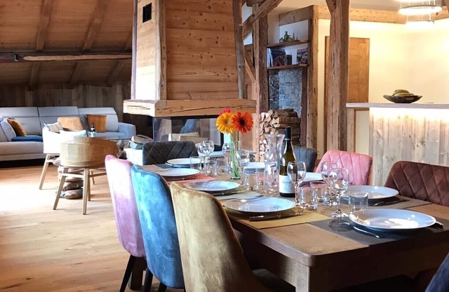 High standing farm of 200m2 in the Chamonix Valley with MONT-BLANC view