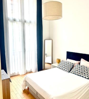 High Value up to 4pp apt La Defense & Champs Elysees