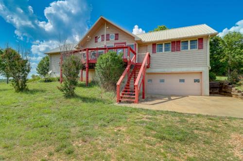 Hike, Fish and Explore Spacious Yellville Retreat