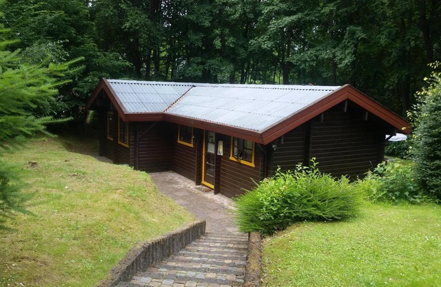 Hiking, swimming and experiencing nature at Lake Twistesee