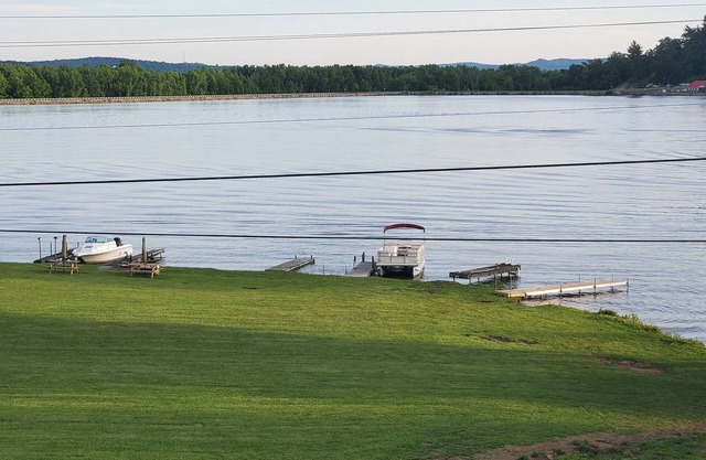 Hills of Lake White The perfect camping rental with all the amenities of home.