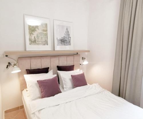 Hillside Apartment with AC & heating in Grande Maison