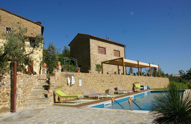 Hillside Escape in Vinci