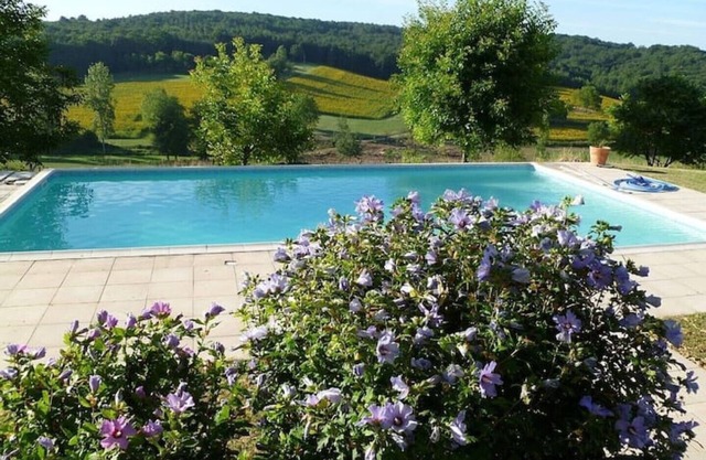 Hillside Farmhouse With 12m x 6m Pool In Panoramic Countryside.