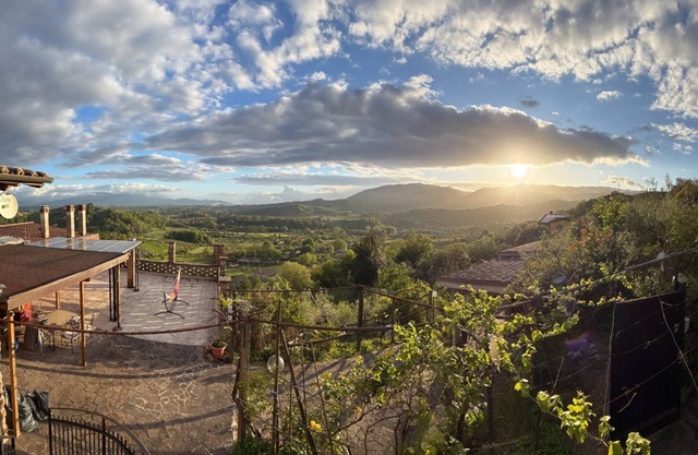 Hillside home with fantastic view - 7 beds - only 1h from Rome