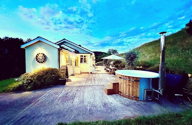 Hillside Hideaway in Gloucestershire